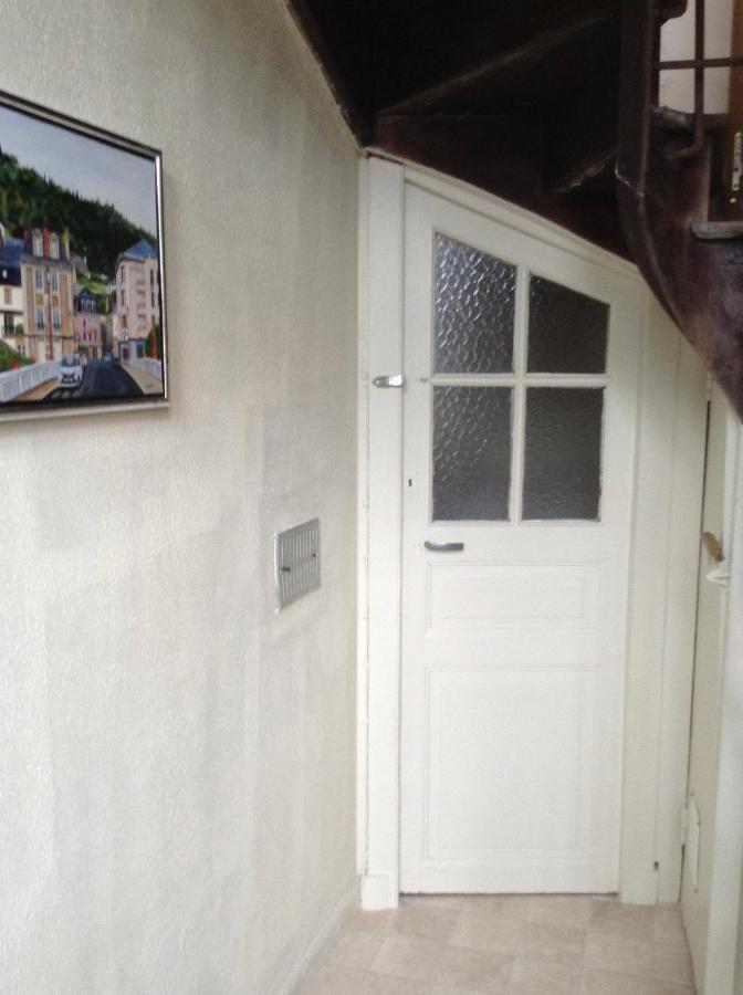 French Holiday Accommodation Bort les Orgues Bagian luar foto