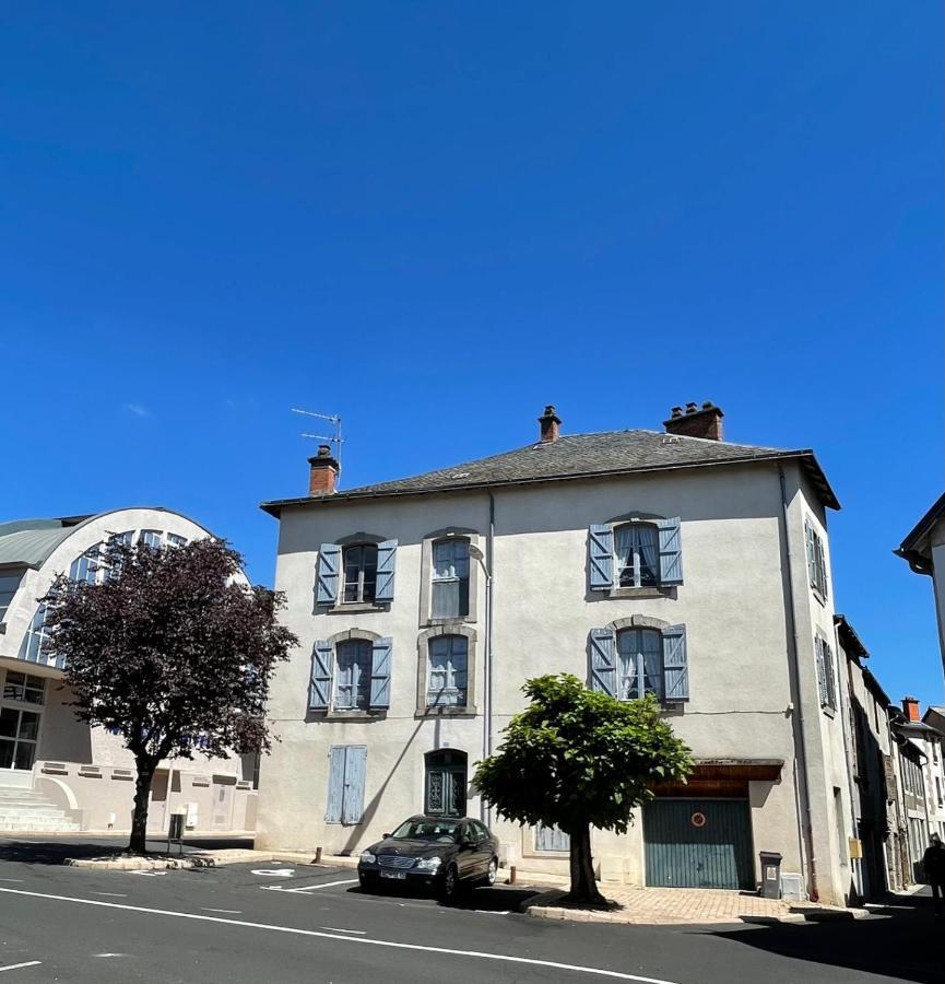 French Holiday Accommodation Bort les Orgues Bagian luar foto