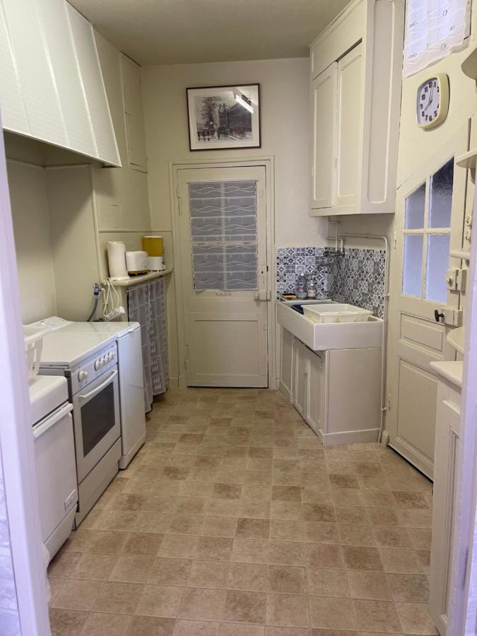 French Holiday Accommodation Bort les Orgues Bagian luar foto